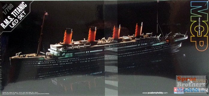 MiniArt 1/350 RMS Titanic Ocean Liner Deluxe Edition w/Photo-Etch 