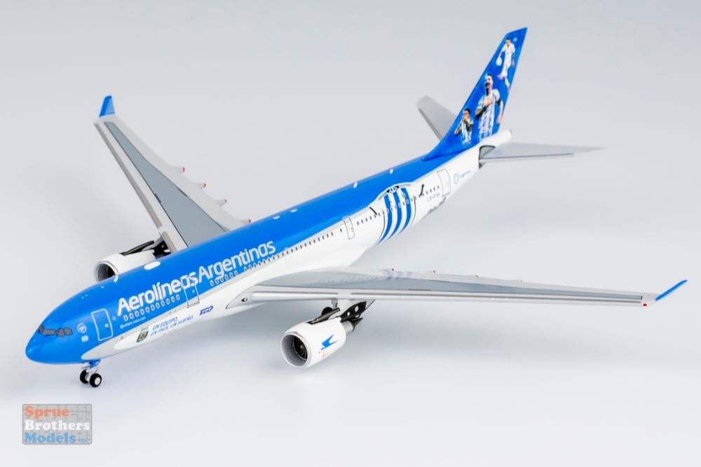 1/400 Aerolineas Argentinas エアバスA330-200 LV-FVH FIFA